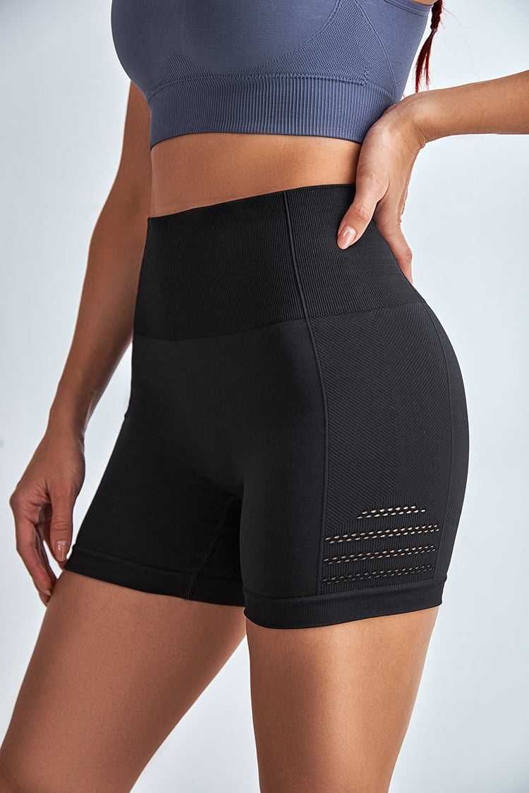 How To Style Your White Tank Tops