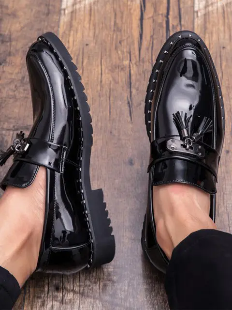 What To Pair A Red Suit For Men