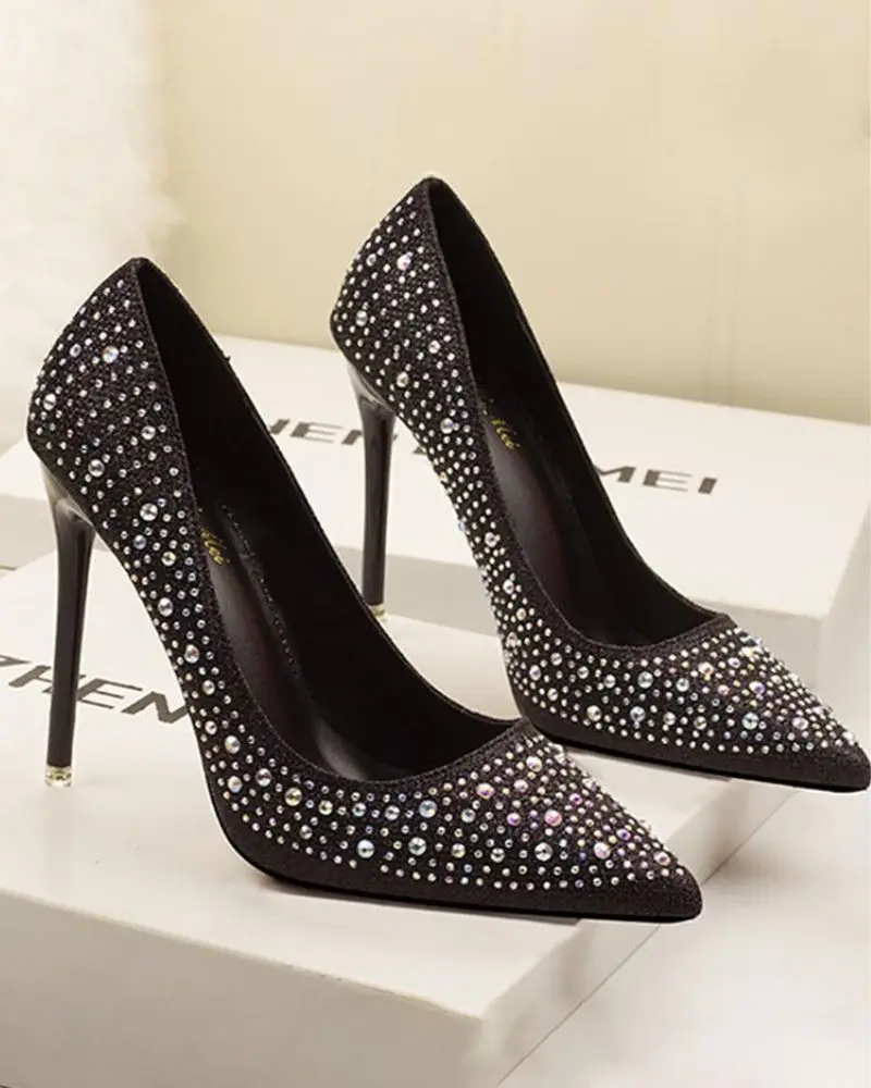 Proven Tips For Striding in High-Heels