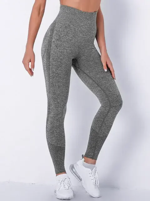 Recreating Ariana Grande's Stunning Look