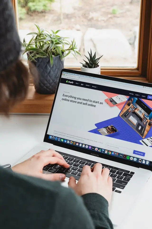 5 E-Commerce Website Design Trends That Increase Sales